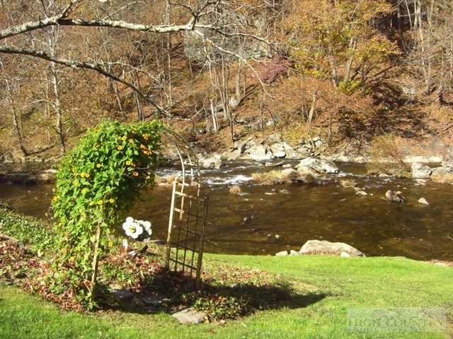 382 Broadstone Road Banner Elk, NC 28604 - Photo 28 of 36 Gallery Image 28