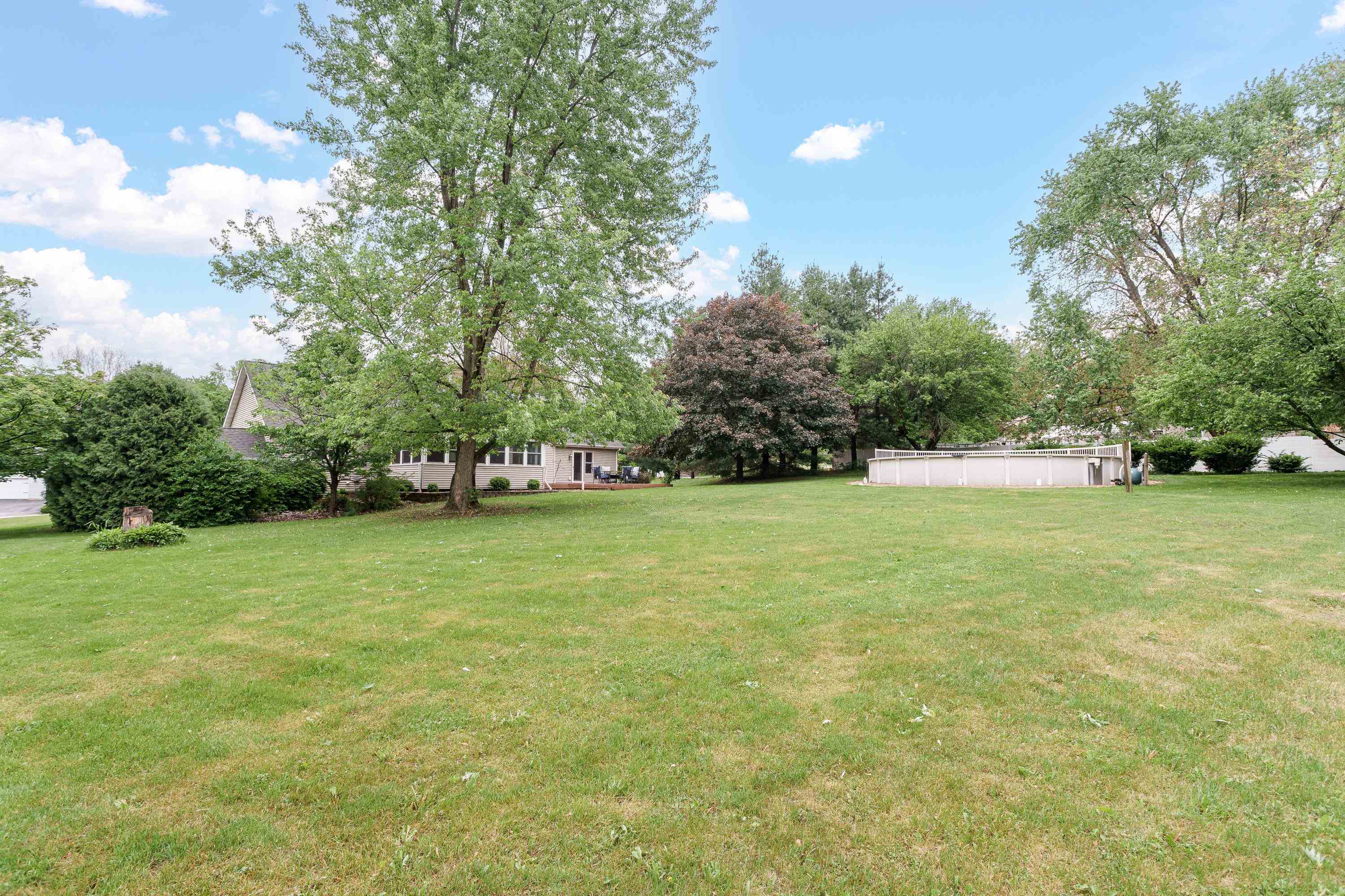 13294 Weatherfield Way Roscoe, IL 61073 - Photo 7 of 38 a view of yard with green space