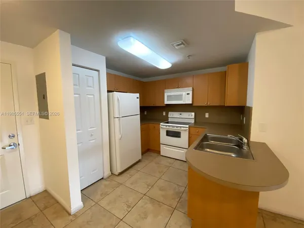 $1,990 | 435 Southwest 12th Avenue, Unit 605, Miami, FL 33130