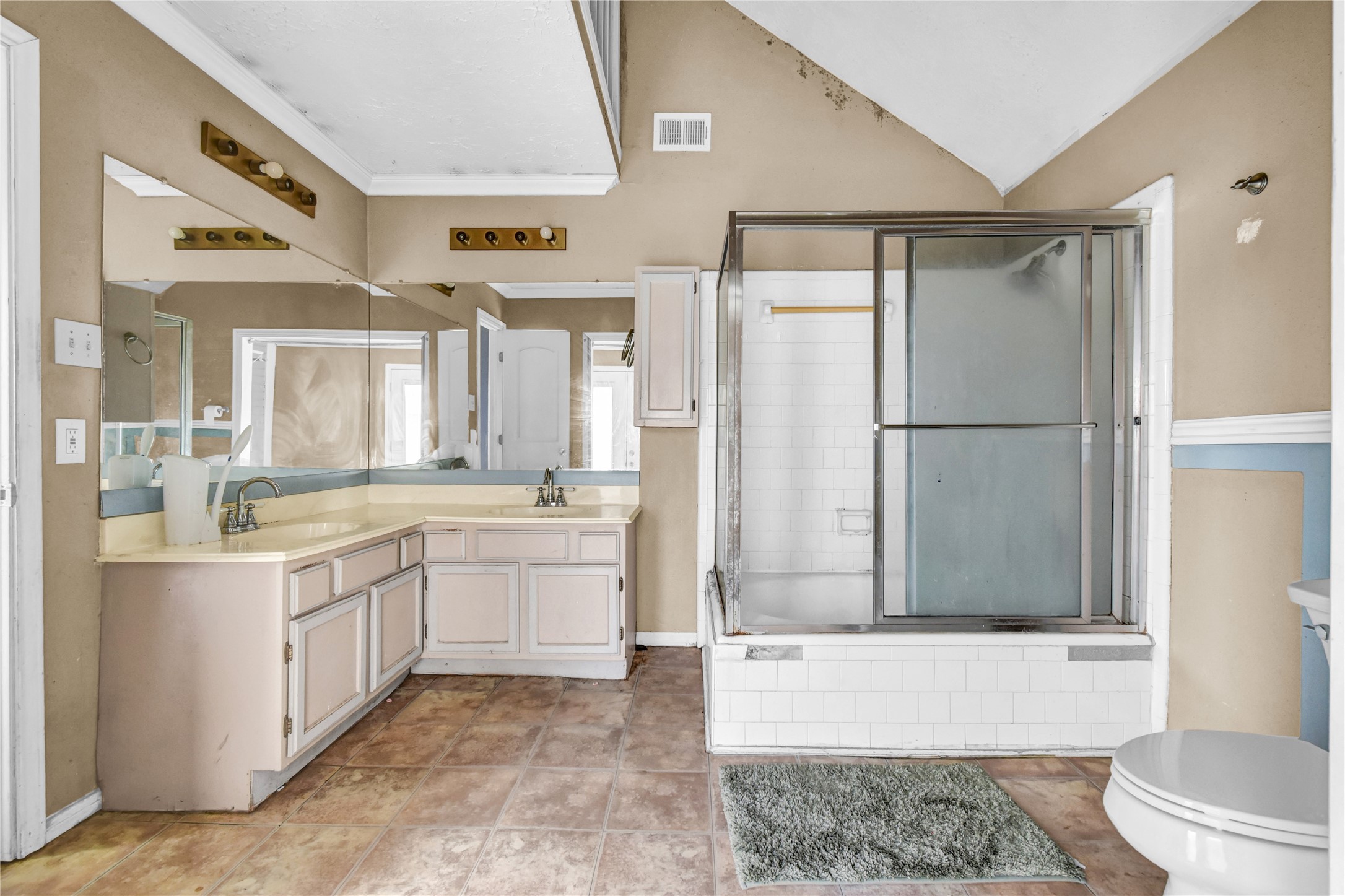 3 Chuckwagon Court Angleton, TX 77515 - Photo 15 of 28