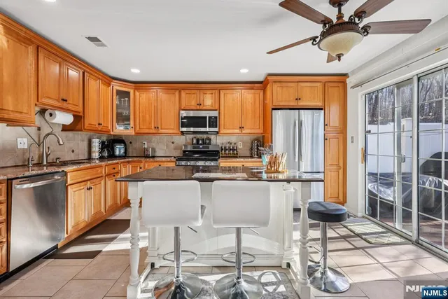 $692,000 | 26 Eider Court, Wayne, NJ 07470