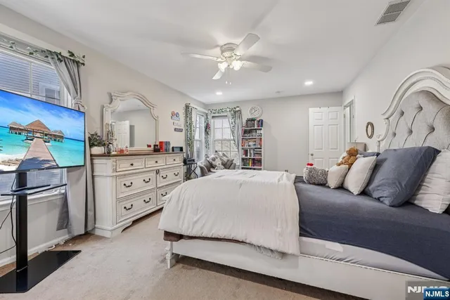 $692,000 | 26 Eider Court, Wayne, NJ 07470