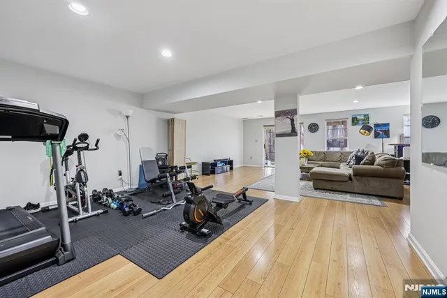 $692,000 | 26 Eider Court, Wayne, NJ 07470