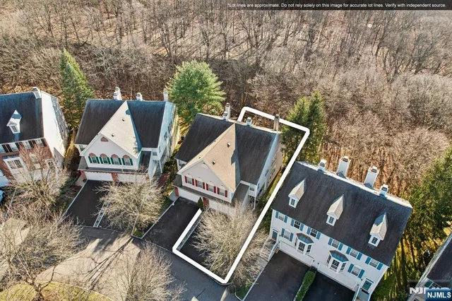 $692,000 | 26 Eider Court, Wayne, NJ 07470