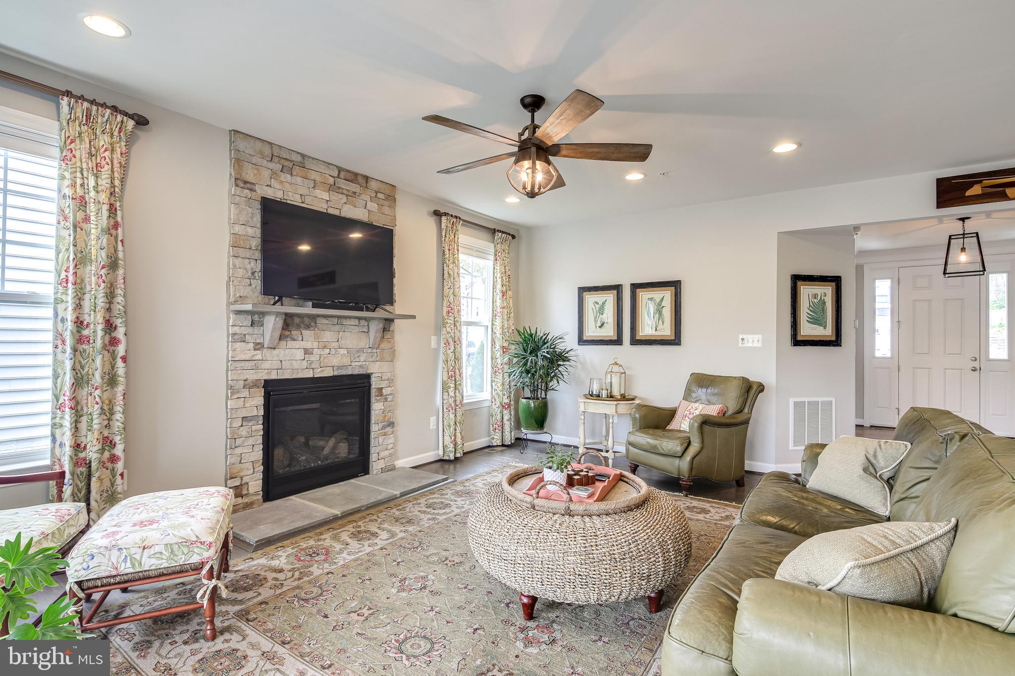 140 Moore Road Arnold, MD 21012 - Photo 5 of 37 Family Room