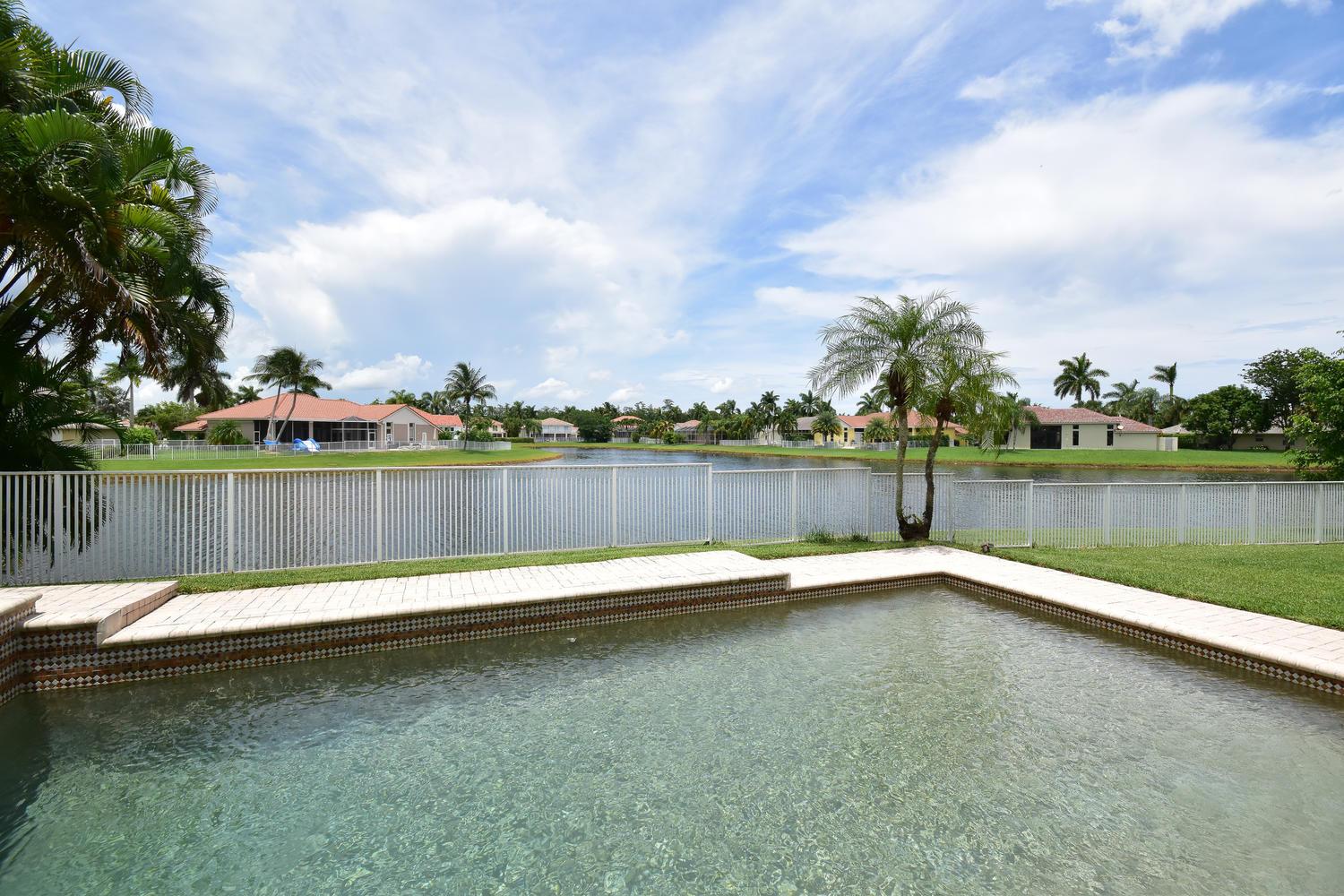 10912 Tea Olive Lane Boca Raton, FL 33498 - Photo 3 of 86 10912 Tea Olive Ln Boca Raton-large-063-