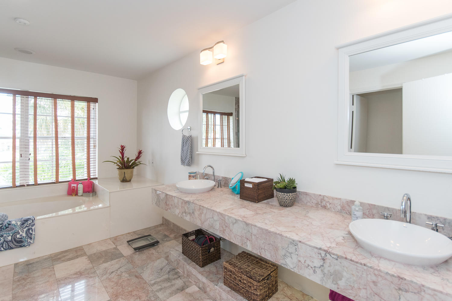 10912 Tea Olive Lane Boca Raton, FL 33498 - Photo 41 of 86 10912 Tea Olive Ln Boca Raton-large-039-