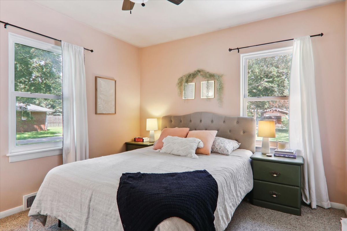 910 South Adelaide Street Normal, IL 61761 - Photo 9 of 21 Gallery Image 9