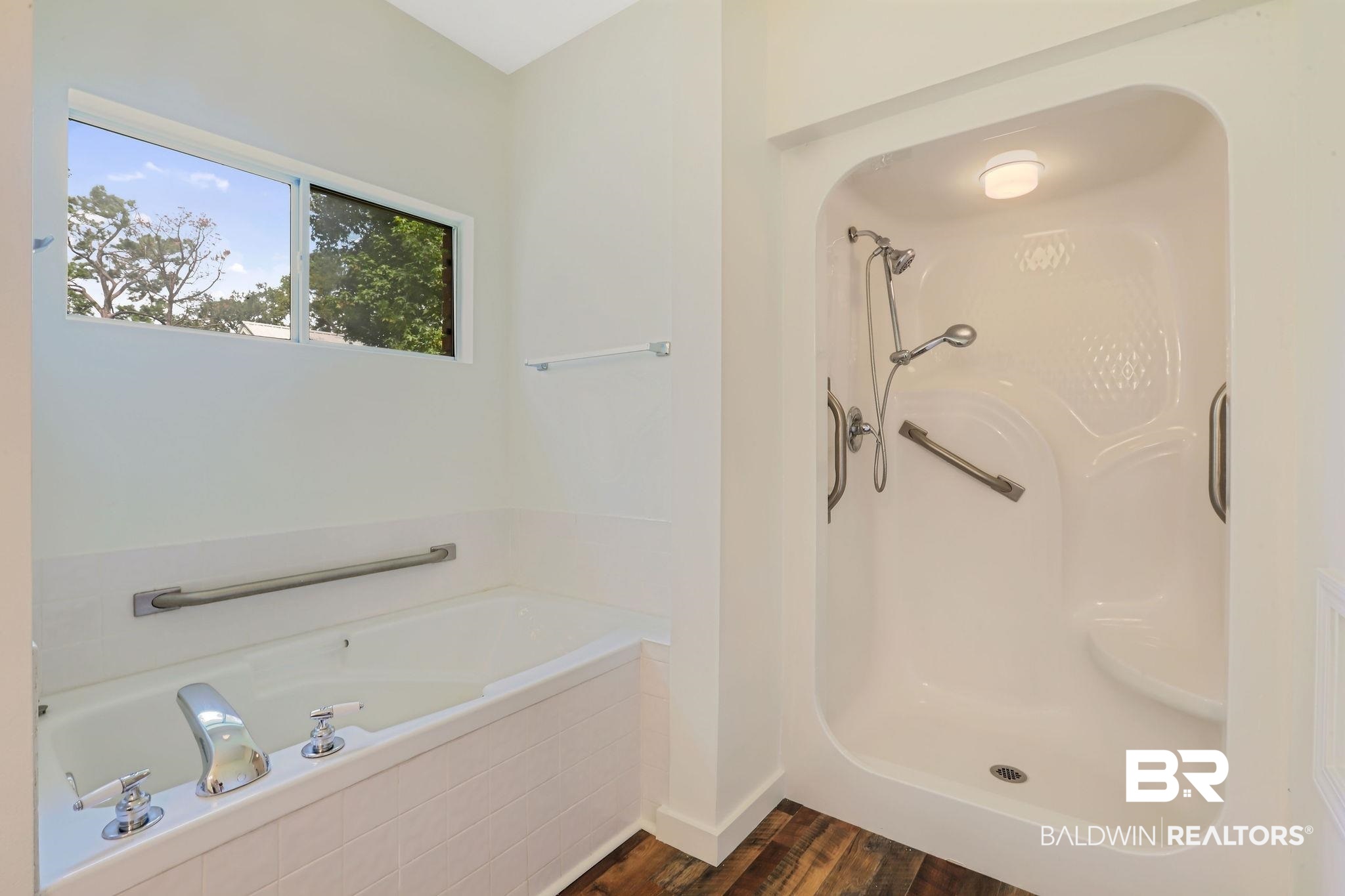 7239 Franklin Road Foley, AL 36535 - Photo 13 of 28 Master Bath