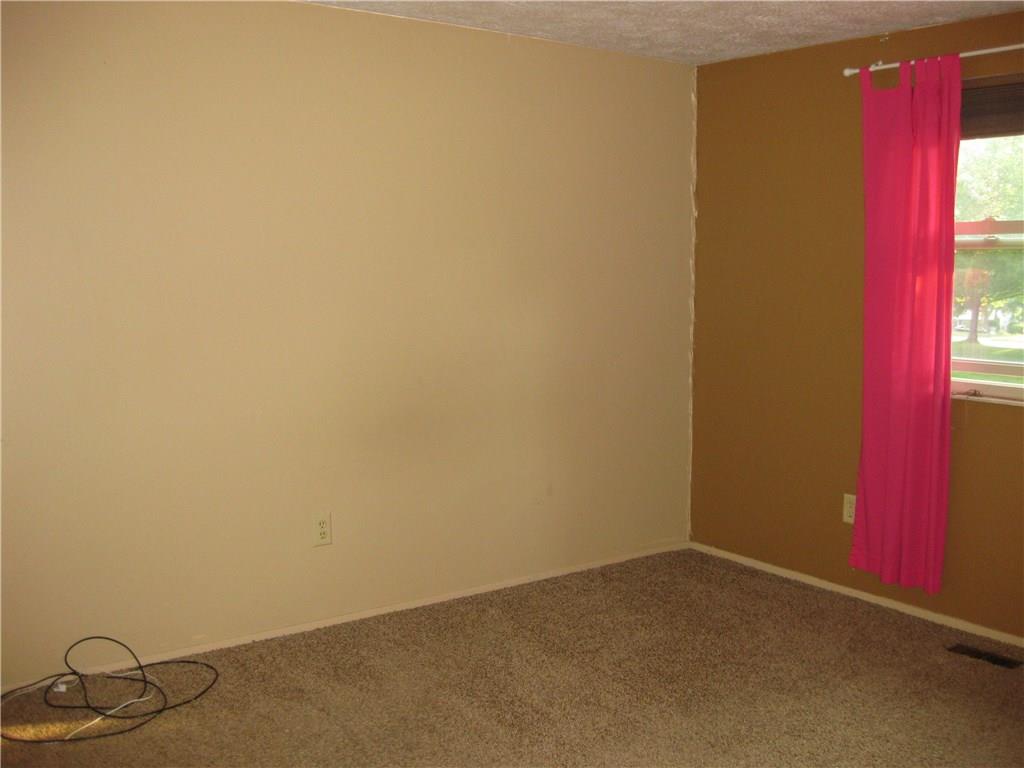 149 Summit Ridge Drive Bridgeville, PA 15017 - Photo 13 of 20 2nd Bedroom