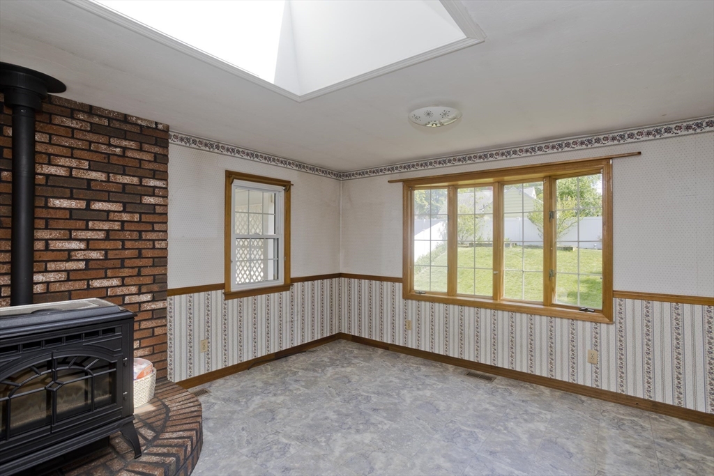141 West Canton Circle Springfield, MA 01104 - Photo 17 of 42 Gallery Image 17