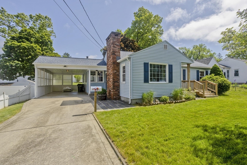 141 West Canton Circle Springfield, MA 01104 - Photo 2 of 42 Gallery Image 2