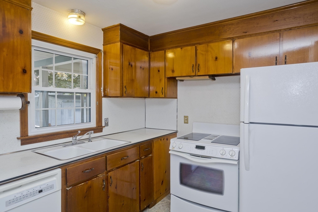 141 West Canton Circle Springfield, MA 01104 - Photo 22 of 42 Gallery Image 22