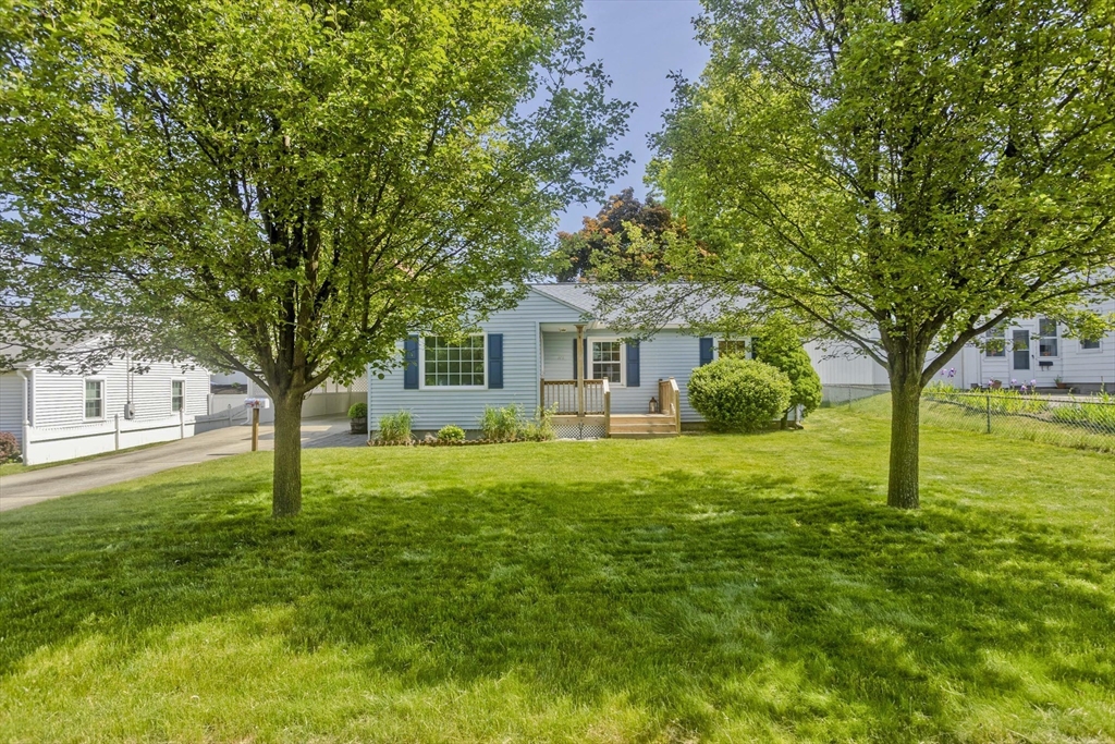 141 West Canton Circle Springfield, MA 01104 - Photo 4 of 42 Gallery Image 4