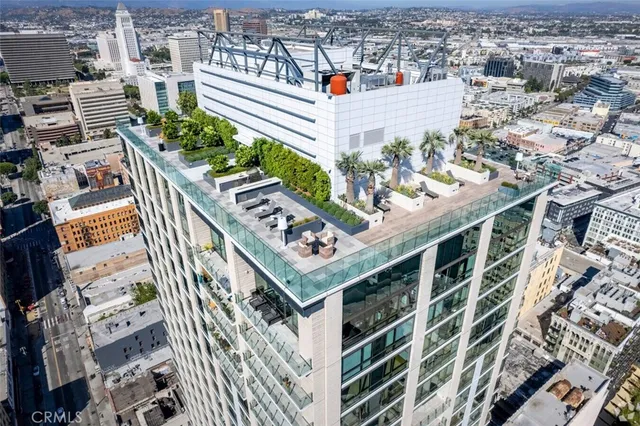 $2,050 | 400 South Broadway, Unit 1202, Los Angeles, CA 90013