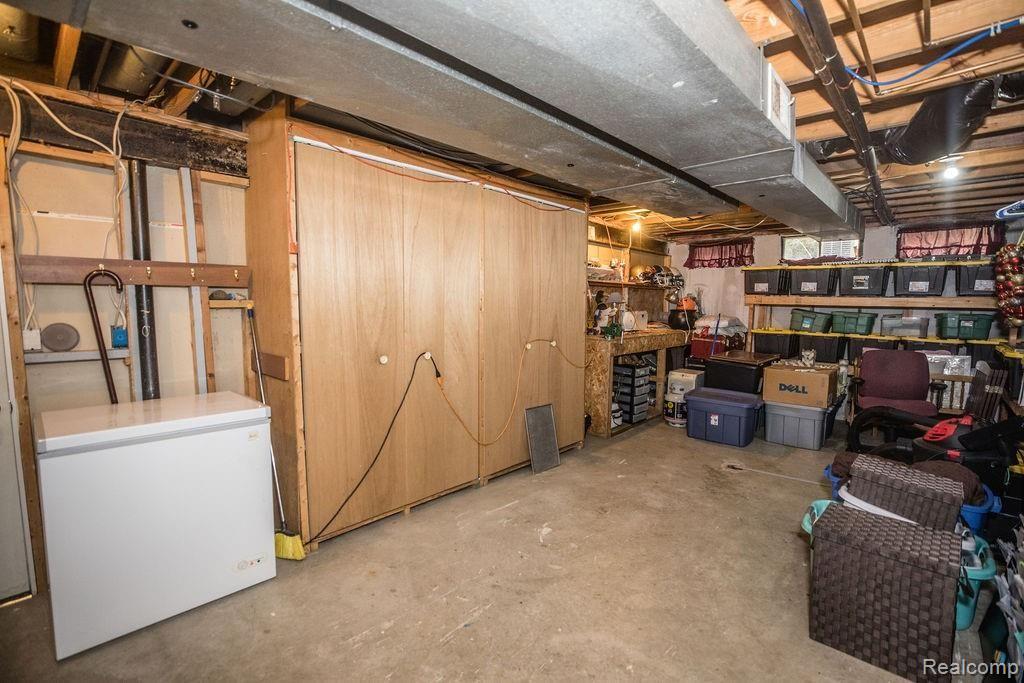 1951 Brookfield Road Rochester Hills, MI 48306 - Photo 25 of 28