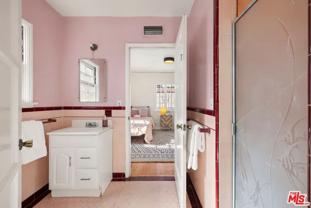 $1,799,000 | 613 North Detroit Street, Los Angeles, CA 90036