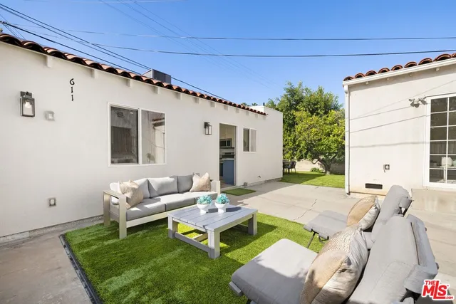 $1,799,000 | 613 North Detroit Street, Los Angeles, CA 90036