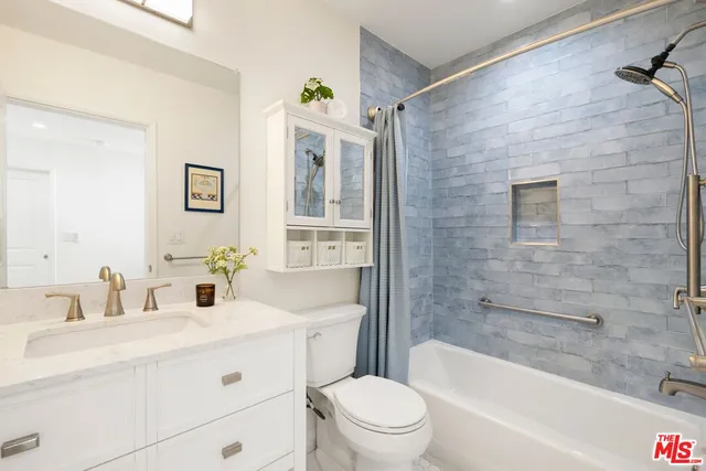 $1,799,000 | 613 North Detroit Street, Los Angeles, CA 90036