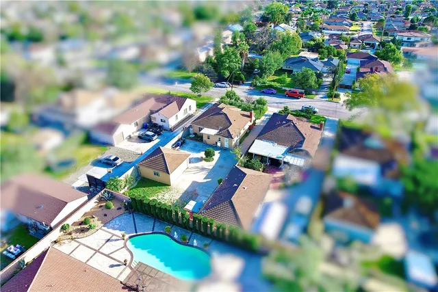 a view of entryway with dining room