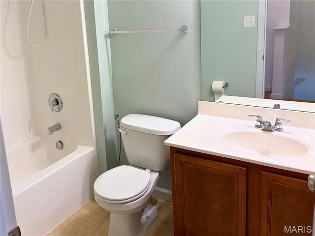 $2,300 | 223 Countryshire Drive, Lake St. Louis, MO 63367