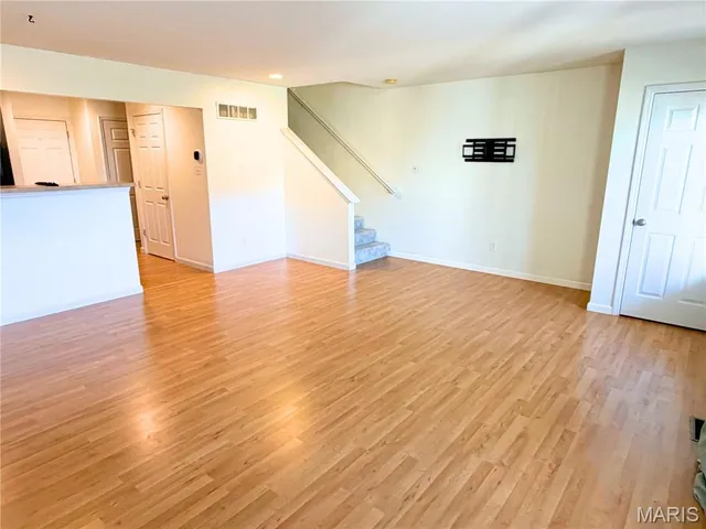 $2,300 | 223 Countryshire Drive, Lake St. Louis, MO 63367