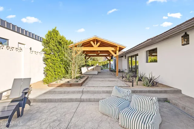 $2,250,000 | 4142 East Stanford Drive, Phoenix, AZ 85018