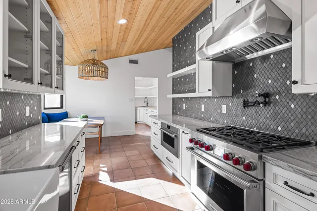 $2,250,000 | 4142 East Stanford Drive, Phoenix, AZ 85018