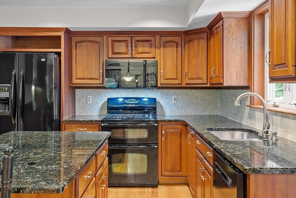 81 South Ashburnham Road Westminster, MA 01473 - Photo 8 of 33 Gallery Image 8