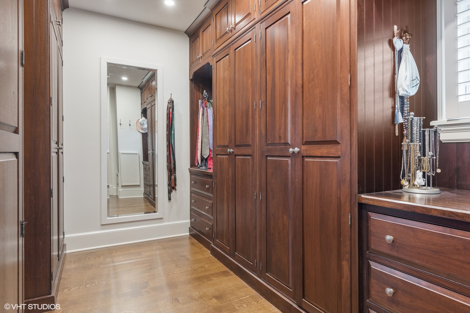 725 Walden Road Winnetka, IL 60093 - Photo 37 of 84