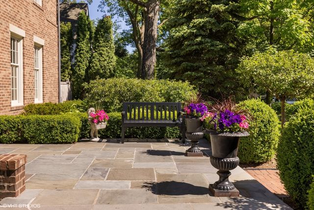 $3,200,000 | 725 Walden Road, Winnetka, IL 60093