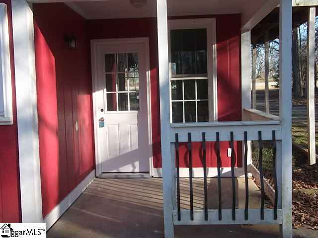 131 Oaklawn Road Pelzer, SC 29669 - Photo 3 of 25
