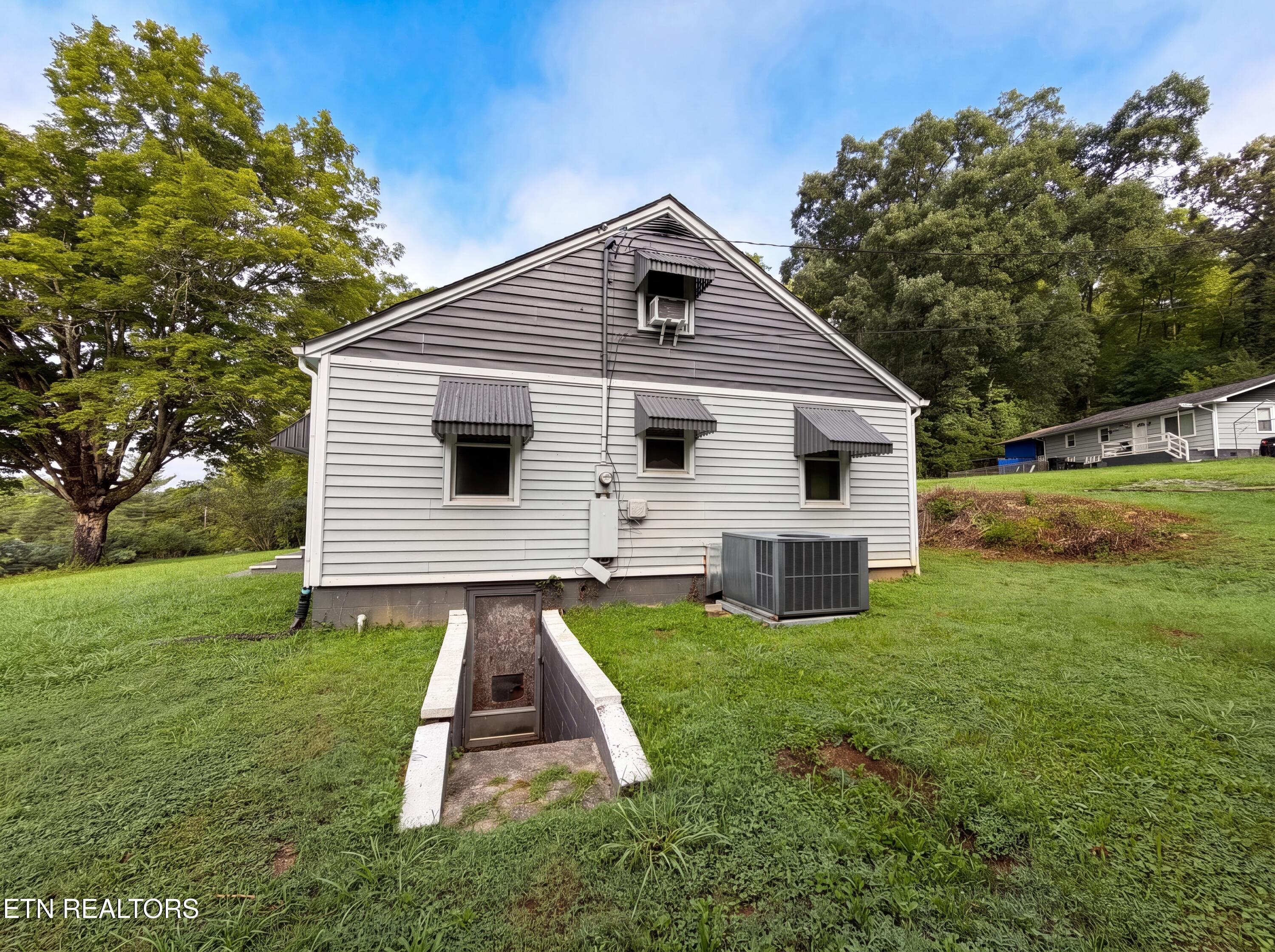119 Old State Circle Powell, TN 37849 - Photo 5 of 26 photo_05