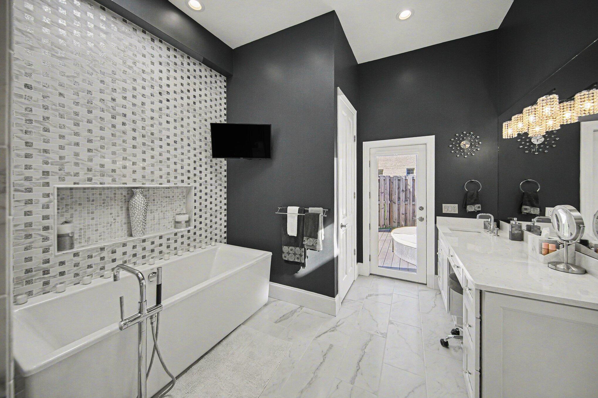 5050 Village Road Saline, MI 48176 - Photo 74 of 168 070_file_8702