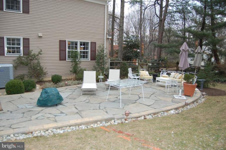 11481 Bingham Terrace Reston, VA 20191 - Photo 13 of 30 Exterior #4