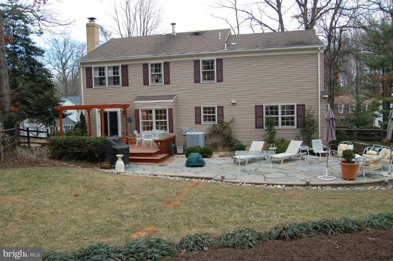 11481 Bingham Terrace Reston, VA 20191 - Photo 6 of 30 Exterior (Rear)
