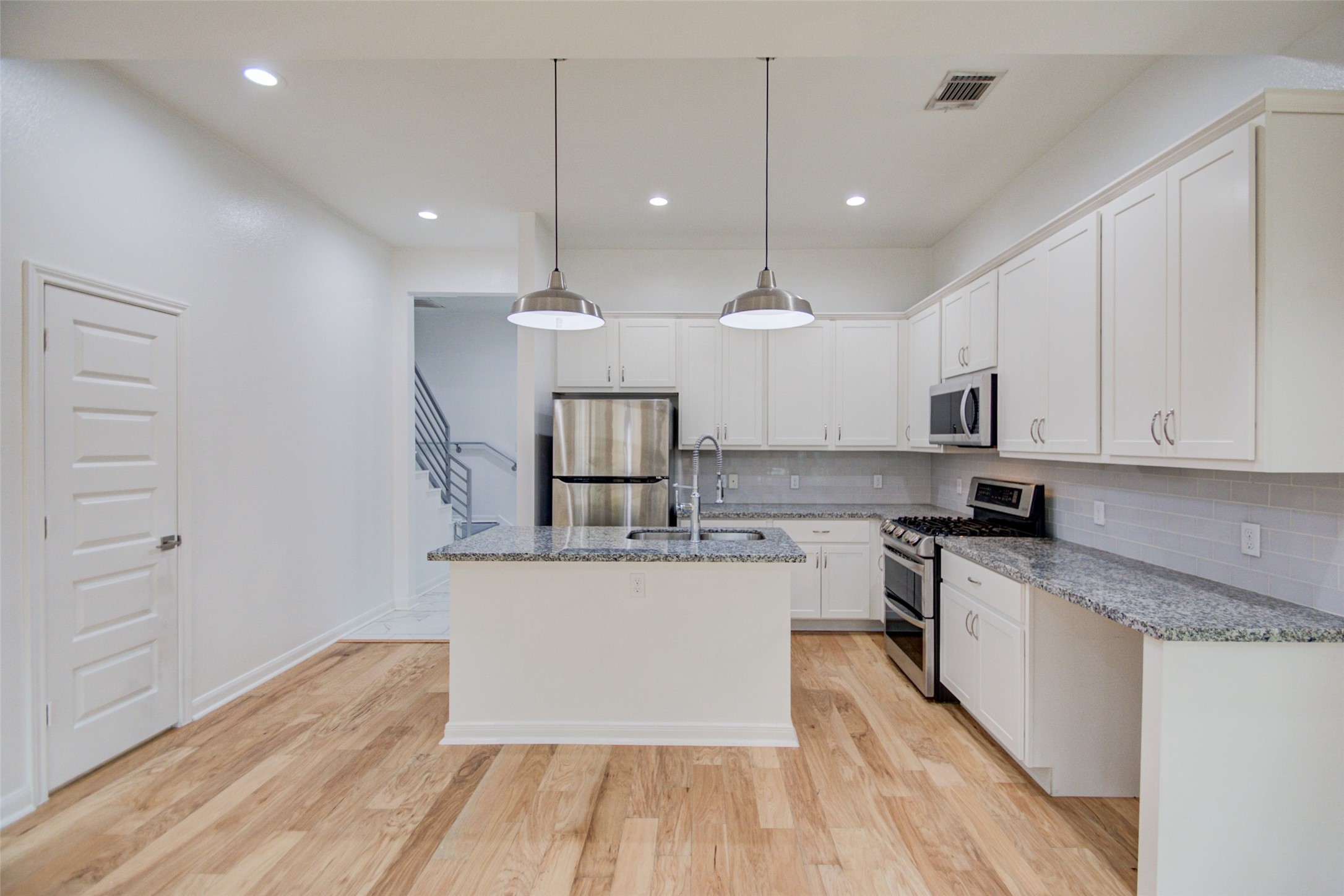 7803 Tierwester Street Houston, TX 77021 - Photo 9 of 47