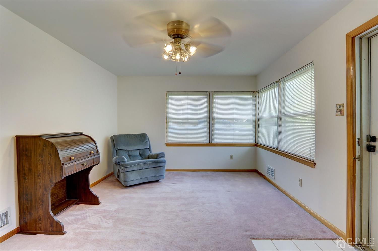 23 Preston Road East Brunswick, NJ 08816 - Photo 4 of 27 Gallery Image 4