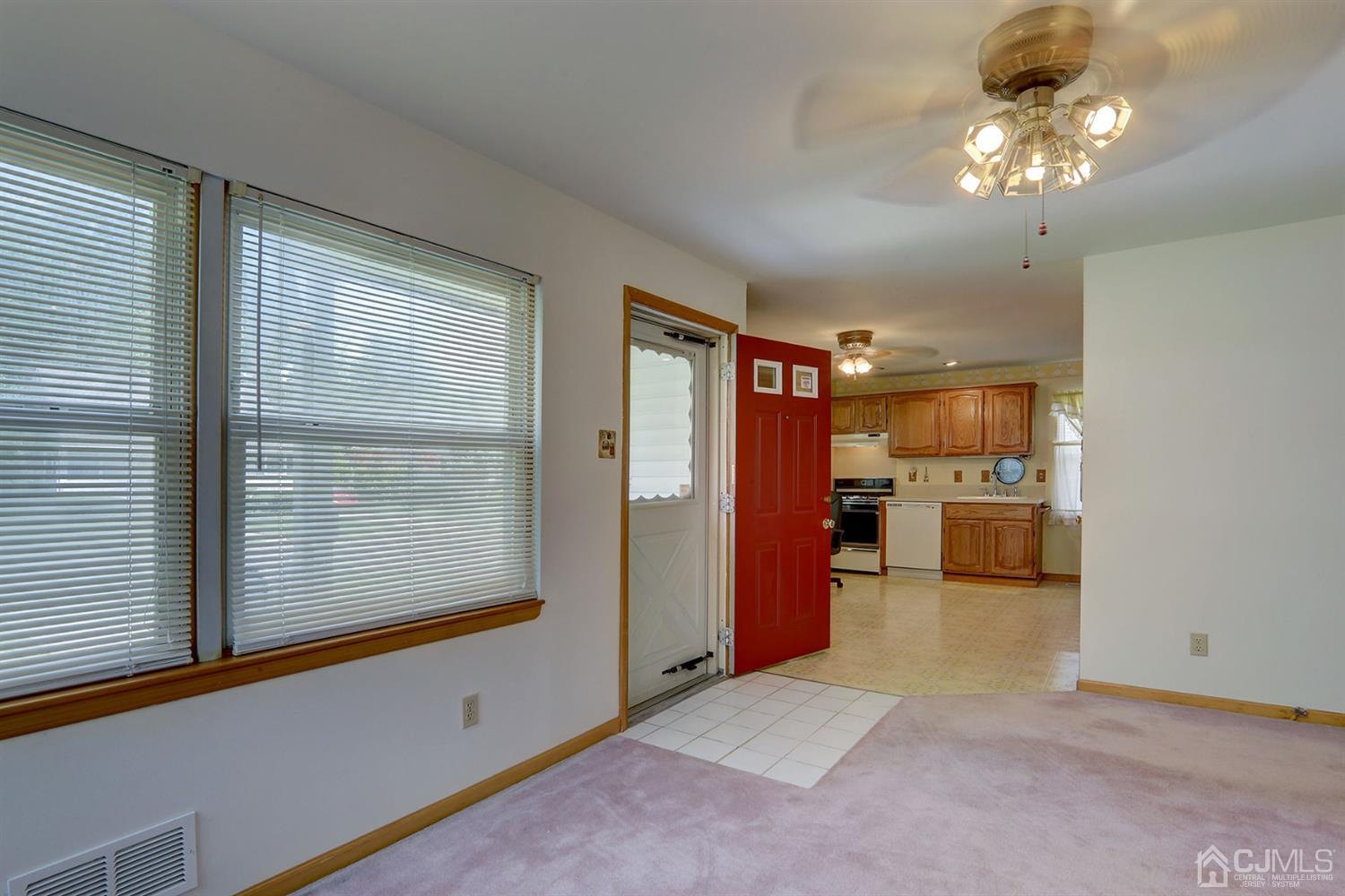 23 Preston Road East Brunswick, NJ 08816 - Photo 5 of 27 Gallery Image 5