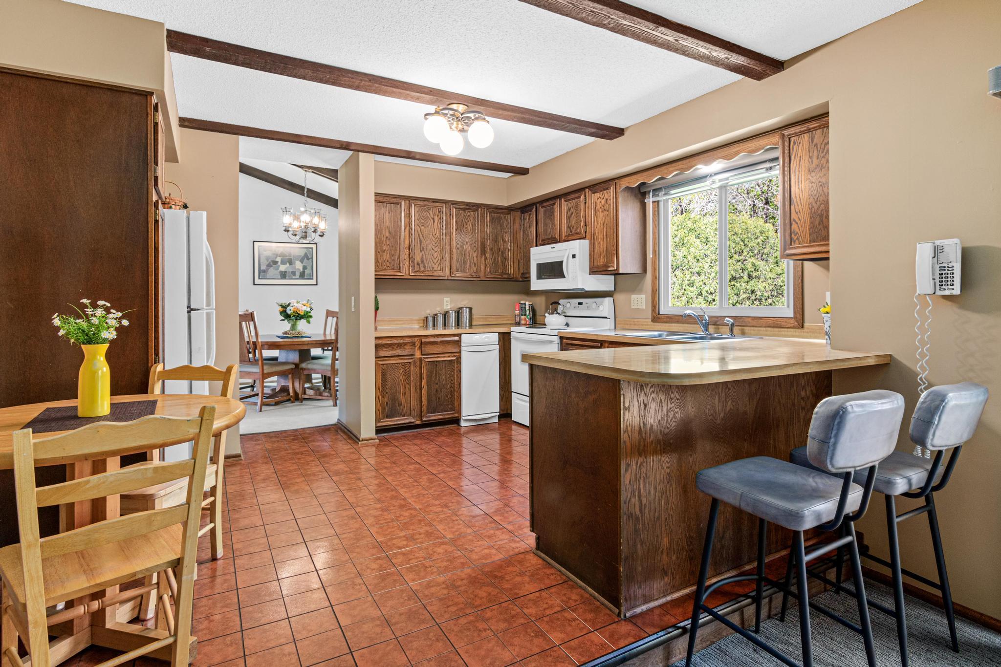 8370 West 107th Street Bloomington, MN 55438 - Photo 11 of 29