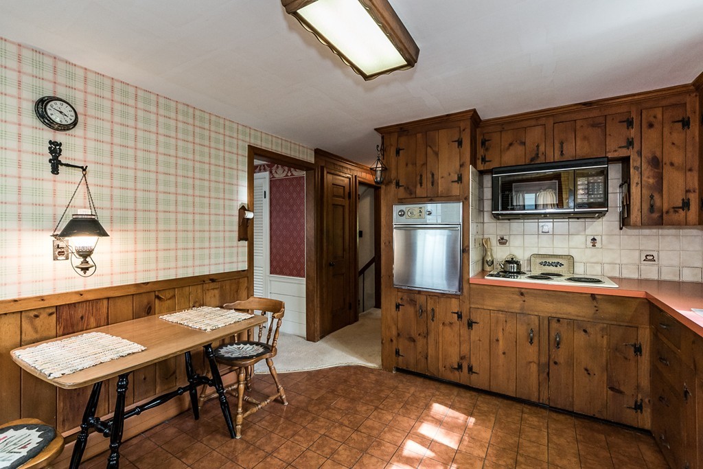 3 3rd Street Lexington, MA 02420 - Photo 3 of 19 Gallery Image 3