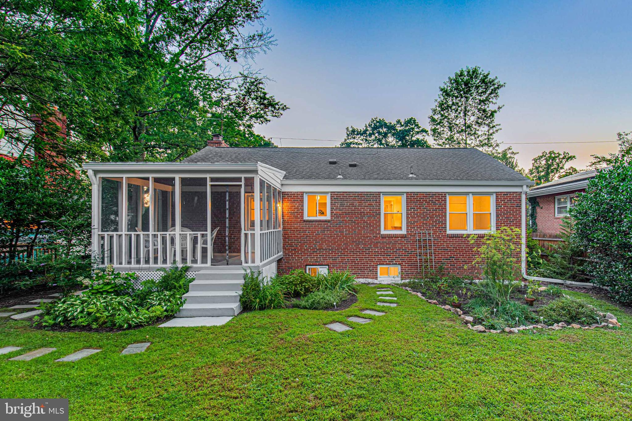 10109 Portland Road Silver Spring, MD 20901 - Photo 2 of 33