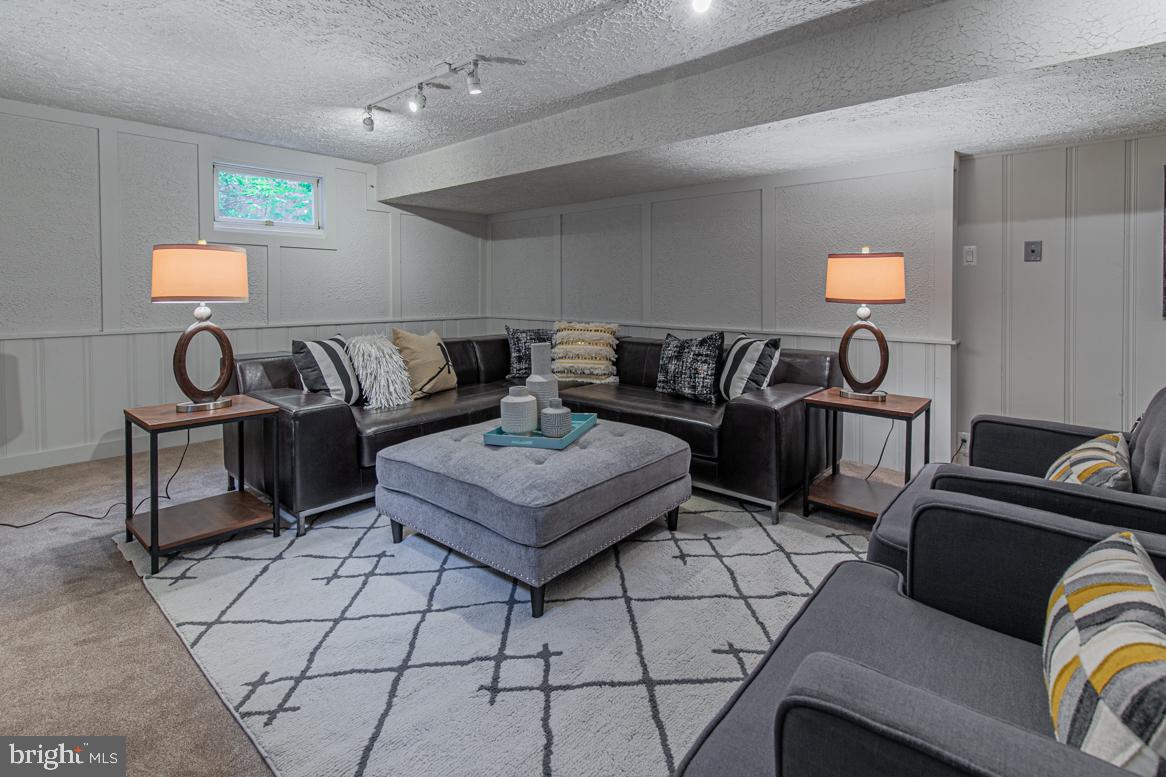 10109 Portland Road Silver Spring, MD 20901 - Photo 26 of 33