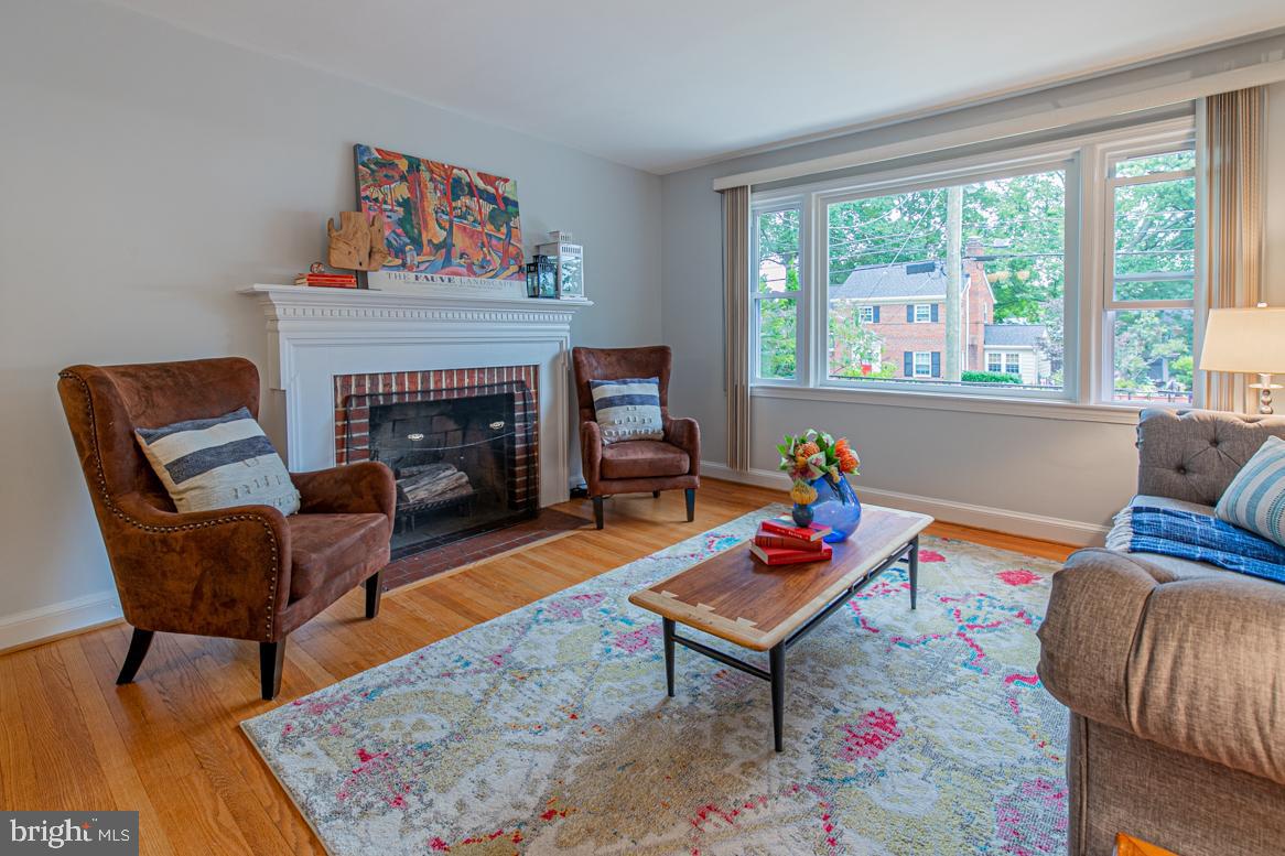 10109 Portland Road Silver Spring, MD 20901 - Photo 4 of 33