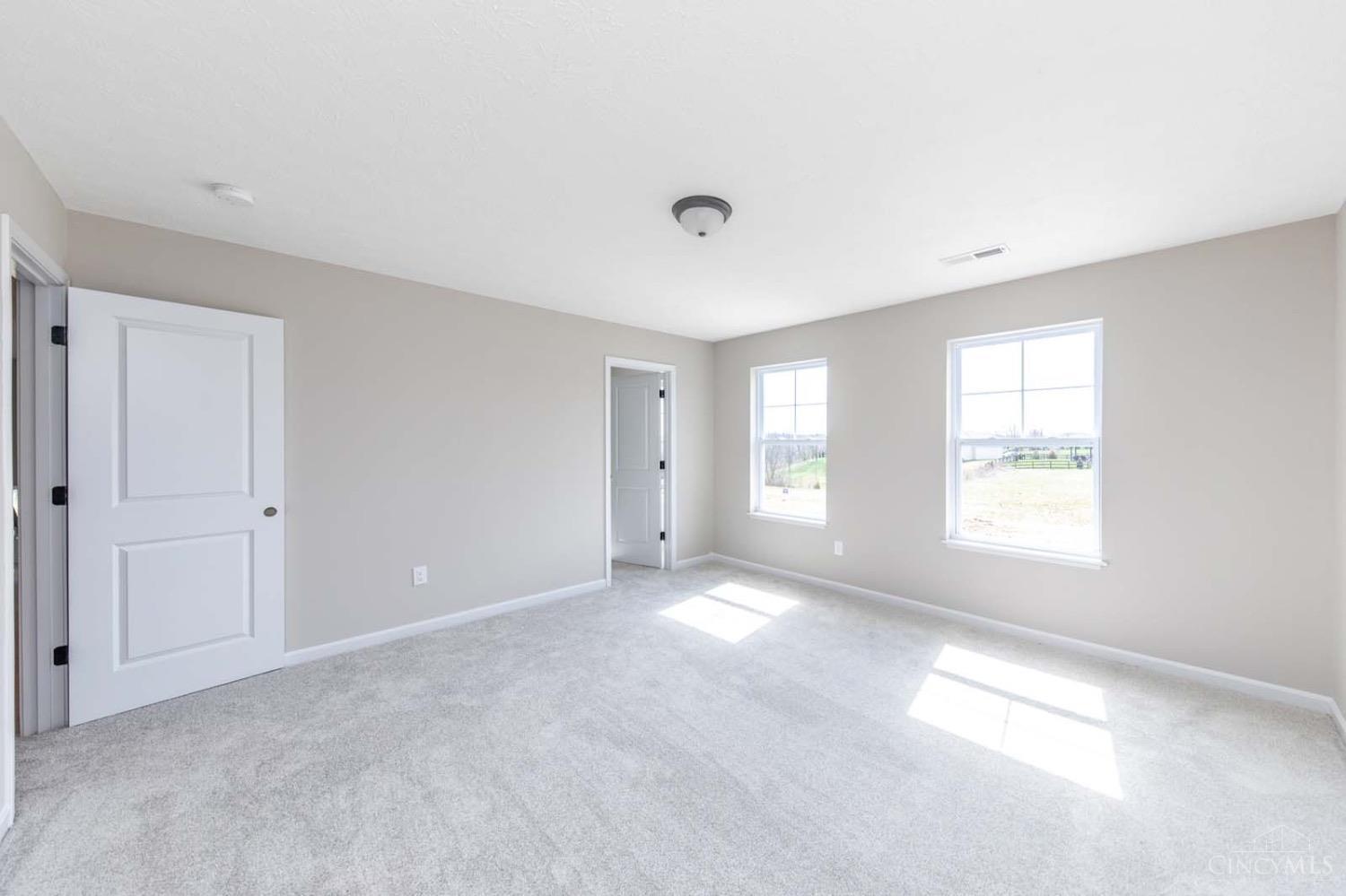 7358 Hunters Ridge Lane Cincinnati, OH 45247 - Photo 12 of 18 Gallery Image 12