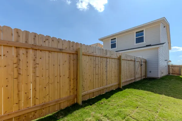 $2,100 | 120 Hartson Drive, Taylor, TX 76574