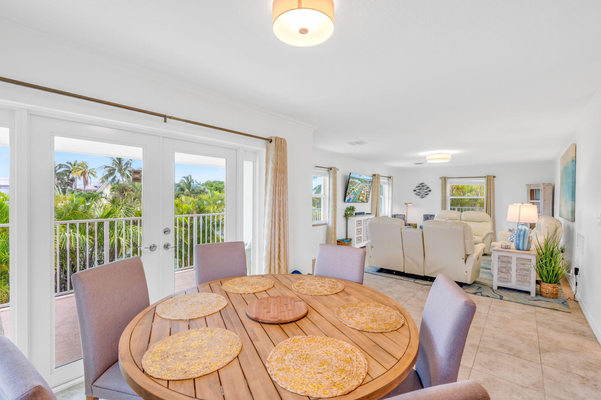 581 10th Street Key Colony Beach, FL 33051 - Photo 5 of 50 Great Room