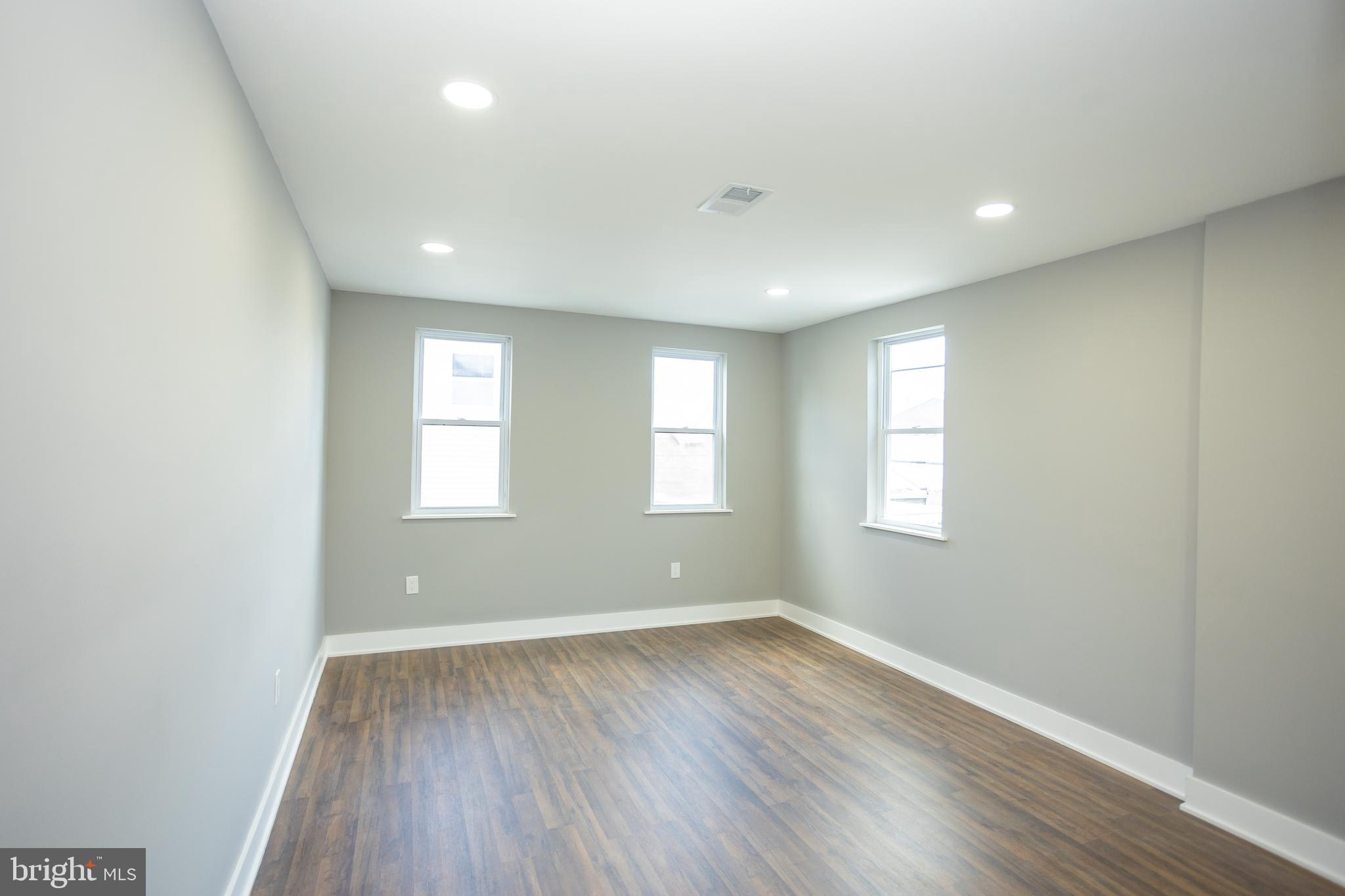 429 Tasker Street Philadelphia, PA 19148 - Photo 26 of 44 Bedroom