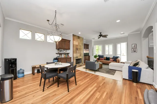 $2,975 | 584 Bomar Street, Houston, TX 77006