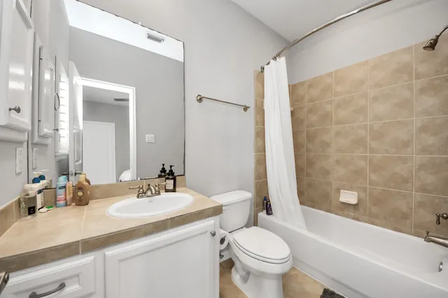 $2,975 | 584 Bomar Street, Houston, TX 77006